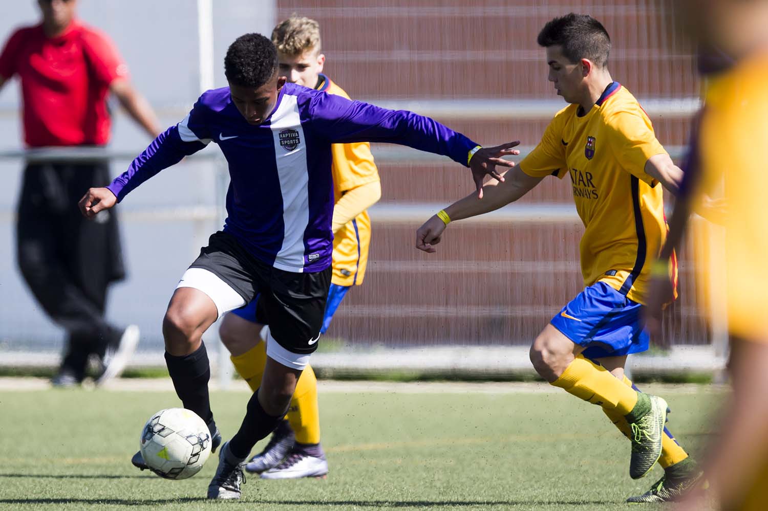 Do you love football? - Kaptiva Sports Academy Bcn